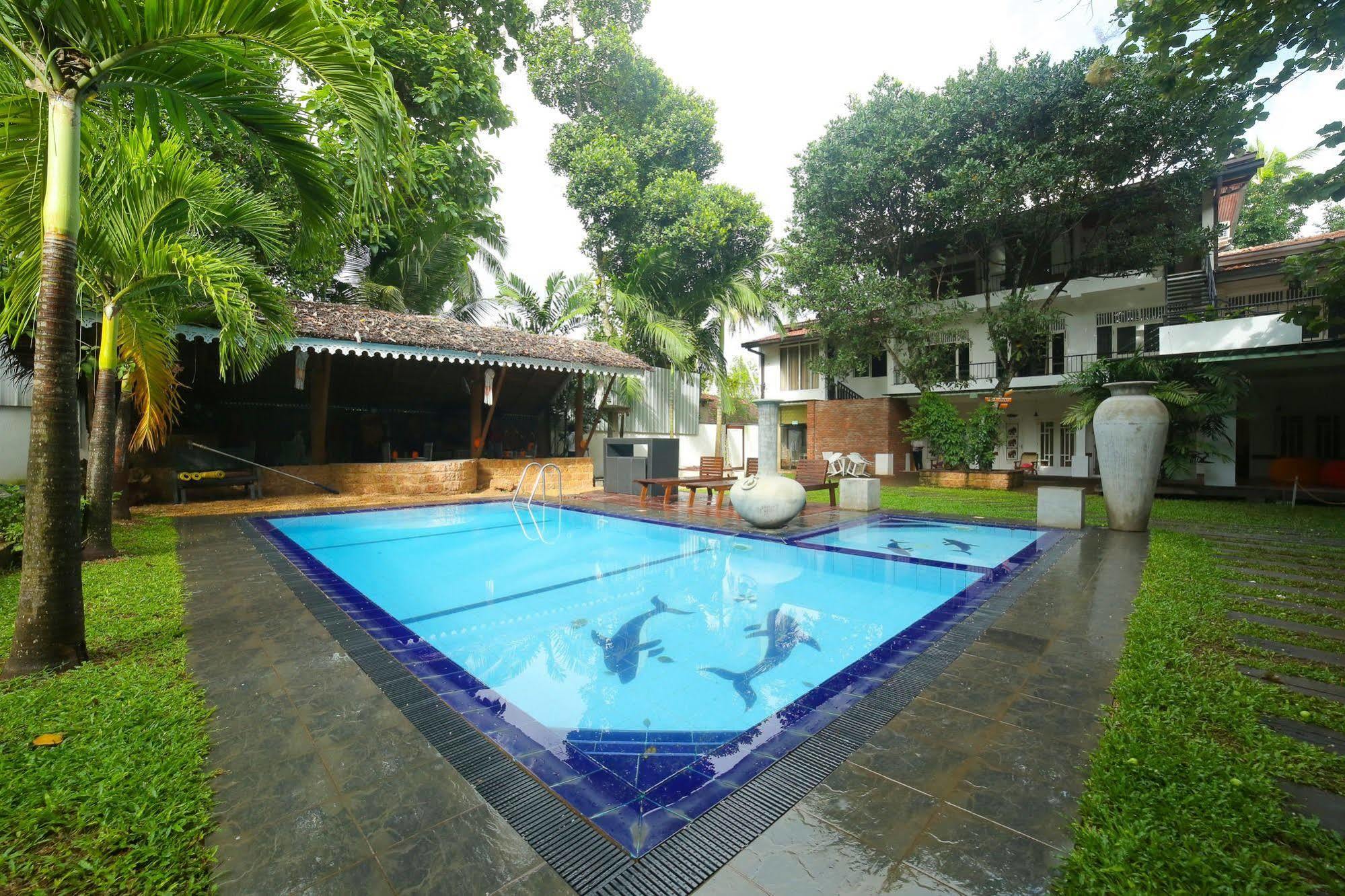 Hostel City Hub Colombo Airport Katunayaka Ngoại thất bức ảnh